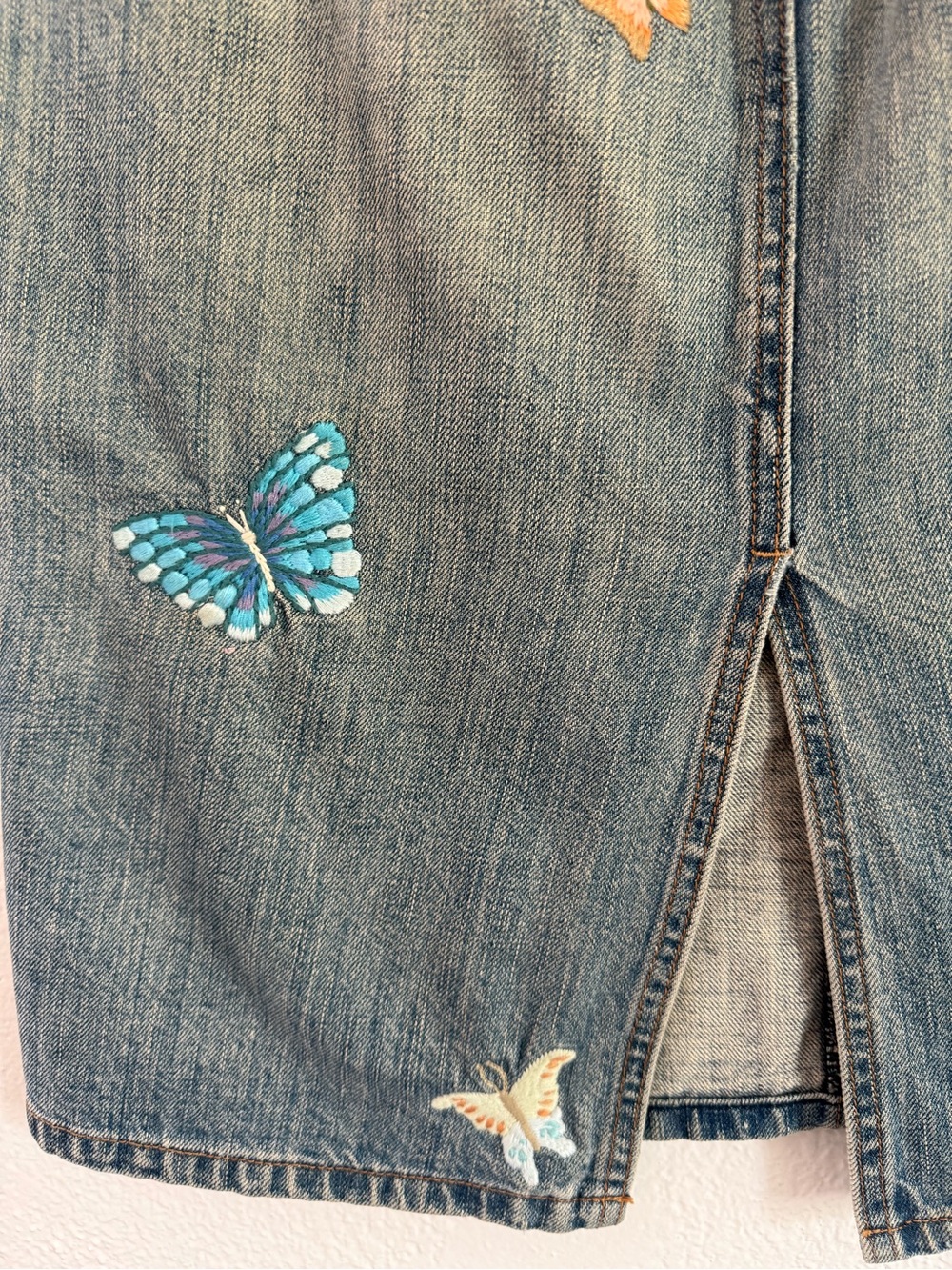 Vintage Y2K Gap Denim Skirt Size XS Embroidered Butterfly Boho Festival Fairy - Picture 8 of 10